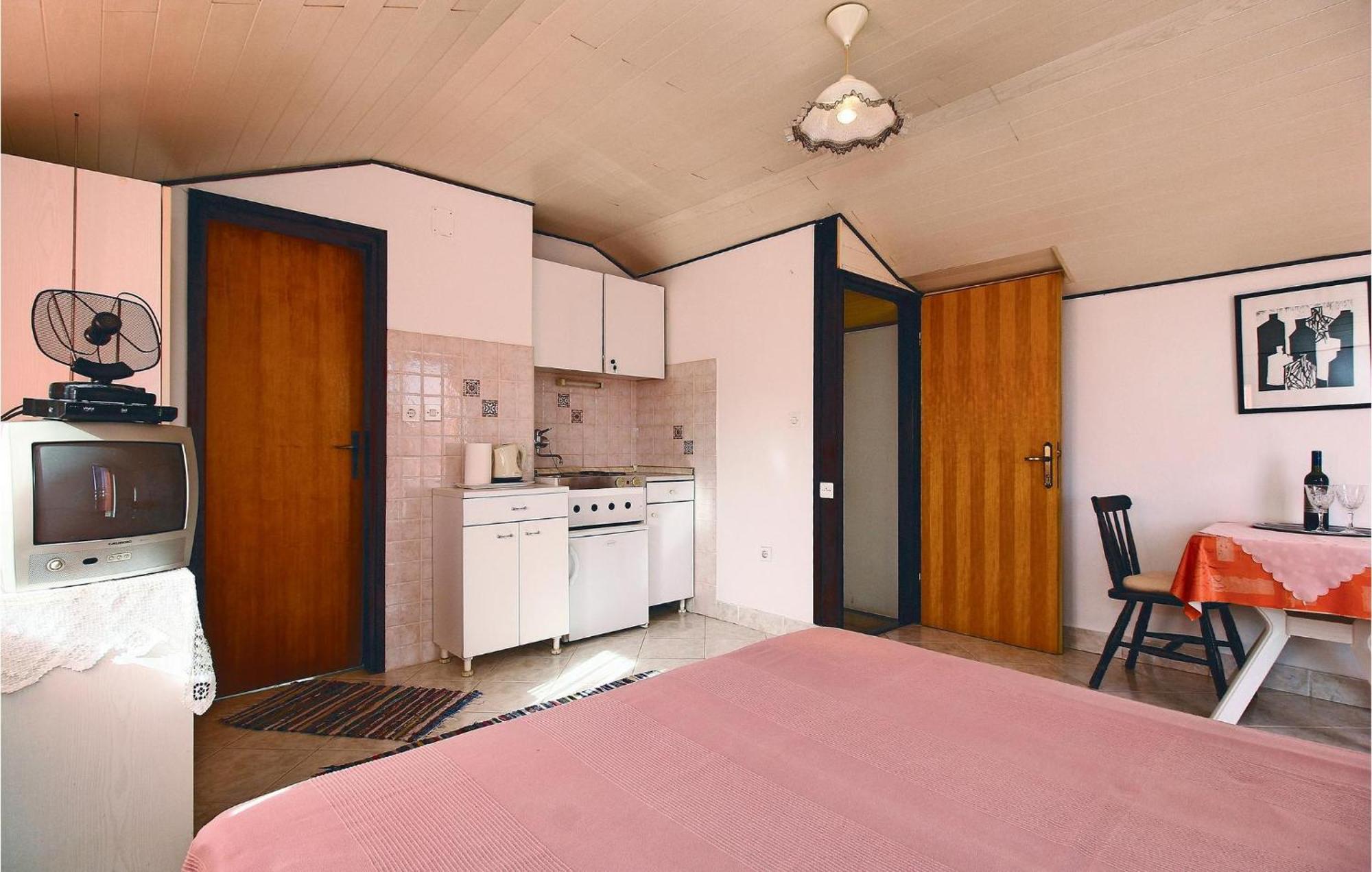 Gorgeous Apartment In Umag With Wifi Екстер'єр фото